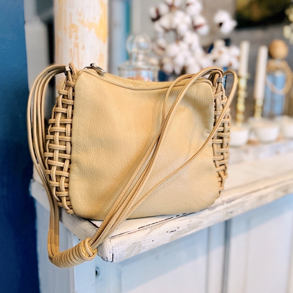 Vintage  Mariposa Leather Shoulder Bag from the brand The Sak.